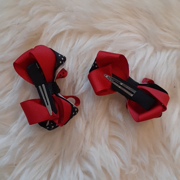 NEW Set Baby Leg Warmers and 2 Hair Bows - Picture 3 of 3